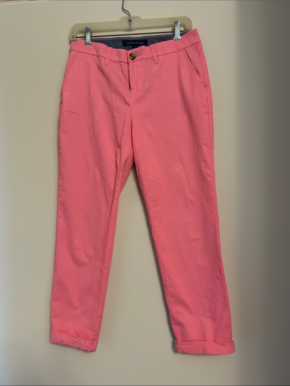 Tommy Hilfiger pink 97% cotton pants front close/pockets like new size 4
